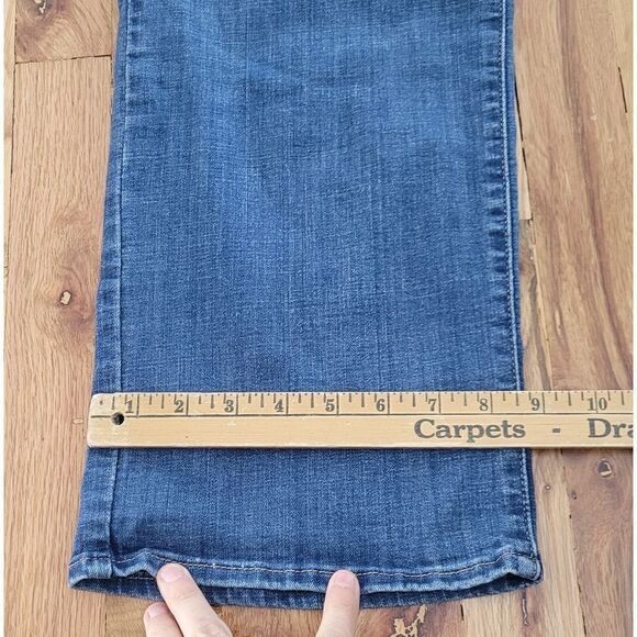 NWT Levi's Medium Wash Midrise Classic Straight Leg Jeans 24W M - Picture 9 of 12